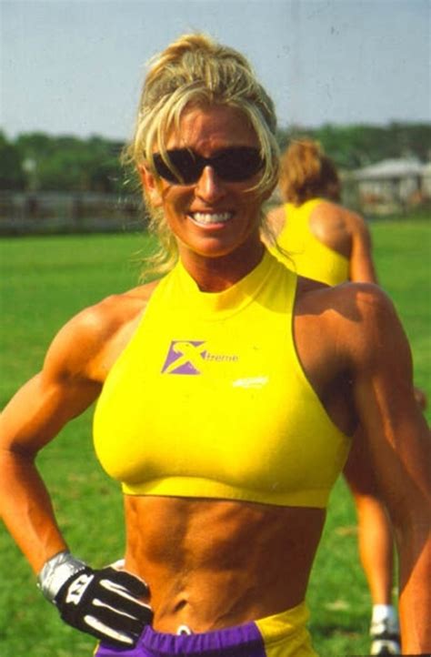 Female Fitness, Figure and Bodybuilder Competitors: Fitness Competitor - Kim Hartt