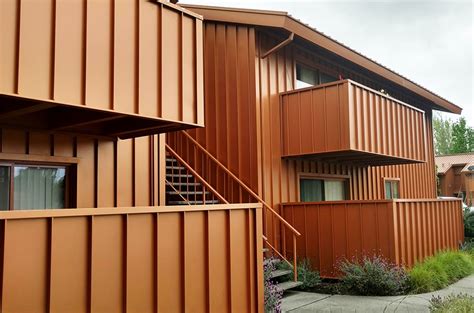 What Are Metal Wall Panels? Pros, Cons, & Types of Metal Wall Panel ...