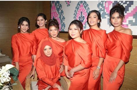 Jingga gelap, merah bata diramal warna tema Aidilfitri 2024