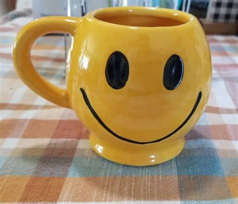 VINTAGE MCCOY POTTERY Sunshine Yellow Smiley Face Smile Happy Coffee Mug Cup $7.99 - PicClick