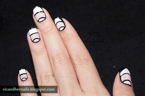 Vic and Her Nails: Crumpet's Nail Tarts 33 DC Day 32 - Shapes