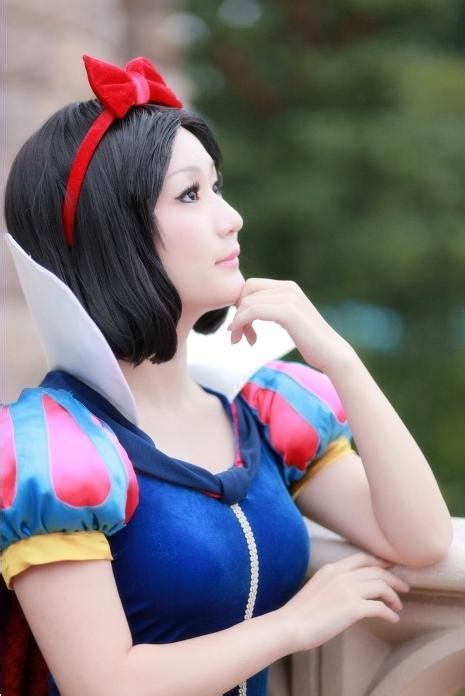 Cosplay Photos in Zip: Disney Snow White Cosplay by Koyuki