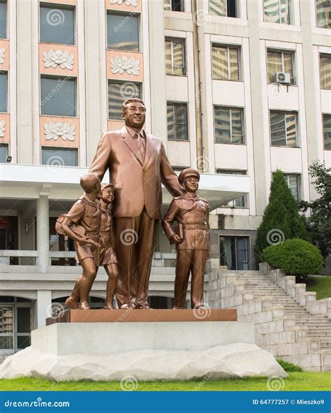 Monument To Kim Il Sung in Pyongyang Editorial Photography - Image of ...