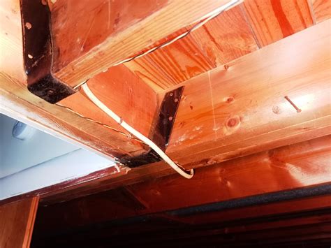 How To Install Floor Joists Using Joist Hangers On Roof | Viewfloor.co