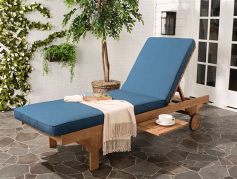 Safavieh Newport Outdoor Modern Chaise Lounge Chair with Cushion - Walmart.com | Outdoor chaise ...