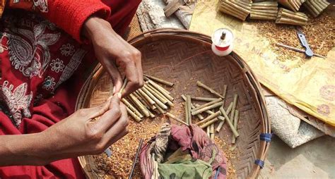 Beedi rolling robs Murshidabad girls of their childhood