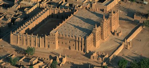 The Great Mosque of Djenne - "With the magnificence of eternity before ...