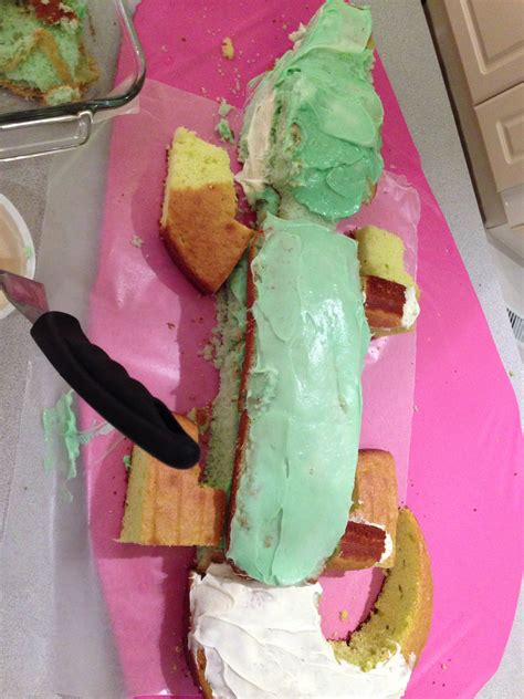 Crocodile cake forming! Crocodile Cake, Crocodile Party, Alligator Cake, Alligator Party, Boy ...