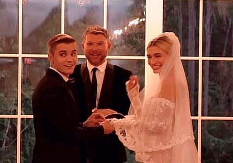 Justin Bieber And His Wife Wedding Photos / Justin Bieber shares first wedding photos of 'bride ...