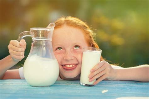 A Guide To Whole Milk: Nutrition Facts, Benefits, Downsides - Nutrition Advance