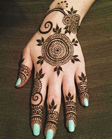 Latest Eid Tikki Mehndi Designs 2021 for Hands | Showbiz Hut