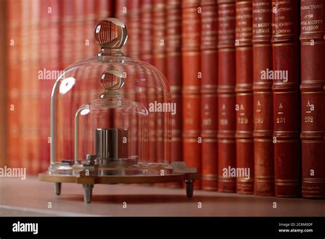 Kilogram prototype hi-res stock photography and images - Alamy