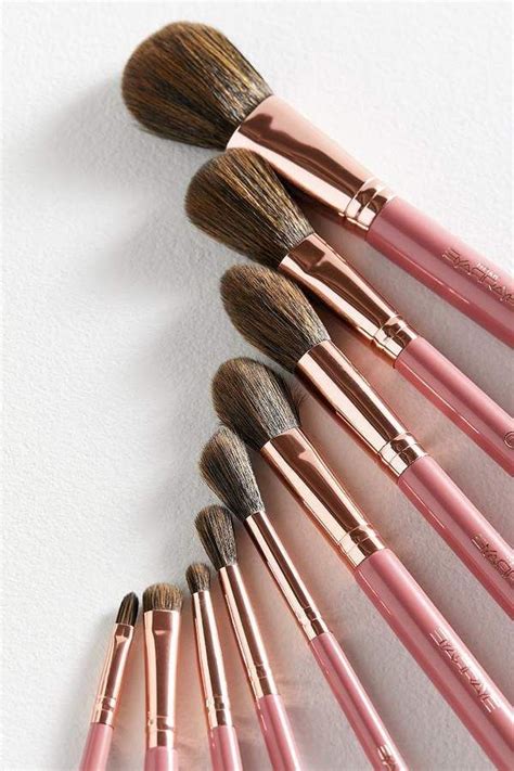 bh cosmetics ItsMyRayeRaye 9-Piece Brush Set | Schminkzeug, Bh cosmetics, Deutsche mode