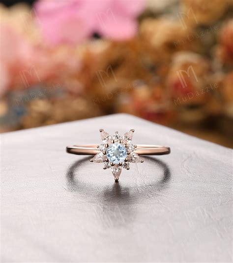 Aquamarine Ring// Vintage Engagement Ring// 4mm Round Natural - Etsy