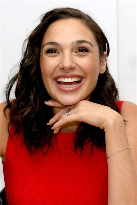 Gal Gadot laugh | Gal gadot, Gal, Cool eyes