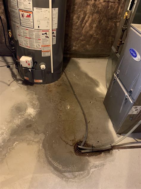 Hot Water tank leaking - can’t figure out where from? : r/Plumbing