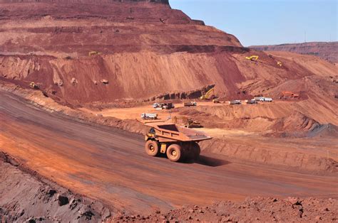 Vale's huge Carajas iron ore mining complex set to start commissioning ...