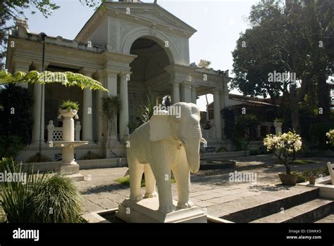 The Garden of Dreams, Kathmandu, Nepal Stock Photo - Alamy