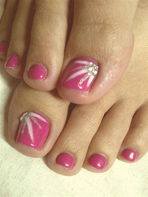 Cool Nail Toe Art Designs 2024 - clowncoloringpages