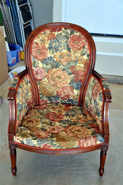 * Remodelaholic *: The HOT Seat! Chair Transformation!
