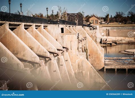 Overholser Dam on the North Canadian River in Oklahoma Stock Image - Image of nature, reservoir ...