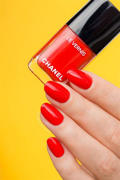 Must Have Orange Red: Chanel Arancio Vibrante Review | Red nails, Chanel nail polish, Nail polish