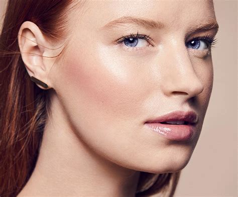 8 Makeup Tips for Pale Skin, According to Pros