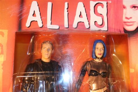 Alias Michael Vaughn and Sydney Bristow Action figures | Little Storping Museum