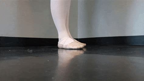 How To Do a Tendu in Ballet | Tendu Meaning and Description