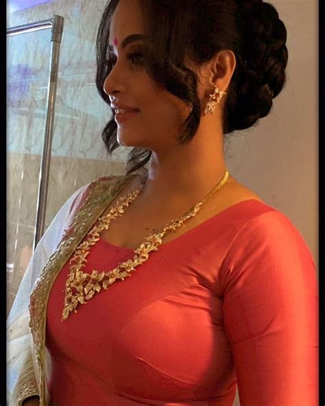 Pin on Aunty in Saree