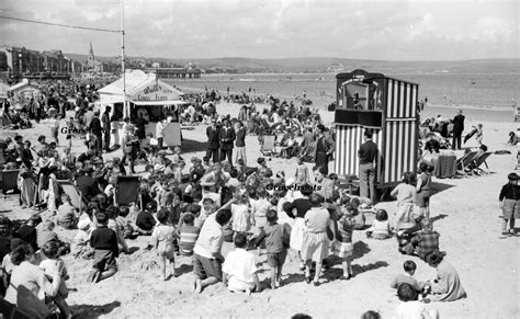 law1759 Weymouth Beach, Dorset part of The Vintage Trail