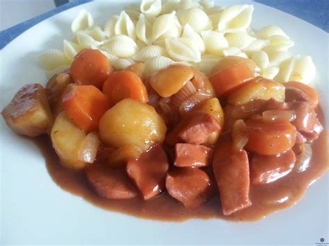 Cervelat-Ragout - Arbeiter-Ragout - Küchentigers Rezepte Blog College Meals, College Food, Fruit ...