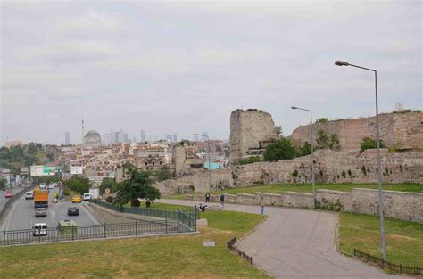 Theodosian Walls of Constantinople (Istanbul, Turkey) - Nomadic Niko