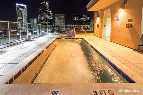 Hyatt Place Charlotte Downtown Pool: Pictures & Reviews - Tripadvisor