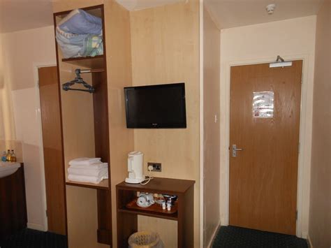 The Gatwick White House Hotel, Horley | Best deals | lastminute.com