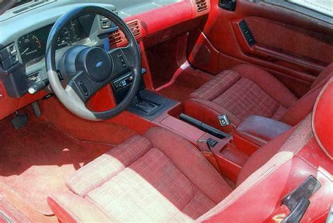 1988 FORD MUSTANG GT CONVERTIBLE - Interior - 116261