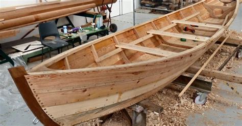 Wooden boat: How to Create Your Own Boat: A BeginnerÂ’s DIY Guide