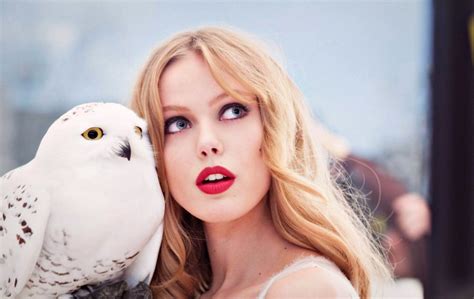 blonde, Frida Gustavsson, open mouth, animals, owl, 720P, looking away ...