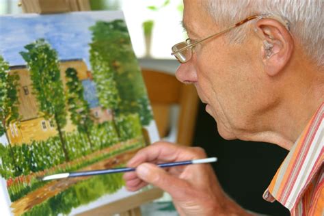 Best Indoor Hobbies for Seniors That Benefit Both the Body & Mind