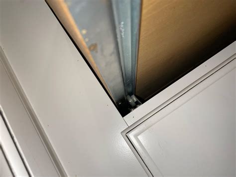 Has anyone replaced this style of drawer slide? : r/fixit