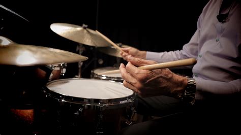 Jazz drum icon John Riley teaches his skills in the new four-part ...