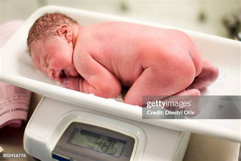 Baby Weight Scale Photos and Premium High Res Pictures - Getty Images