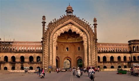 Rumi Darwaza « Tornos India