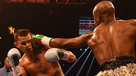 Floyd Mayweather beats Marcos Maidana in unanimous decision - Sports ...