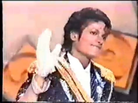 MJ giving a speech at award ceremony - Michael Jackson Image (7189899 ...