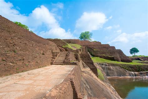 Travel To Sigiriya Rock Fortress Sri Lanka | The Best Choise