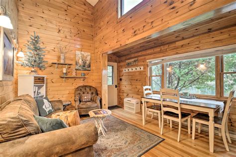 15 Best Adirondacks Cabin Rentals (2023 Edition) | Cabin Trippers