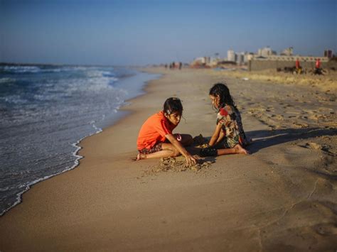 Life in Gaza During the Ceasefire: Gazans Try to Return to Sense of ...