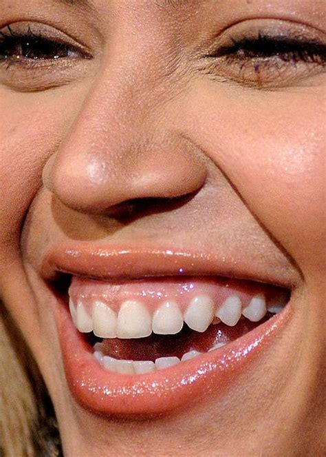 Beyoncé | Lips photo, Close up faces, Perfect teeth