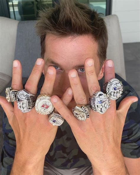 Tom Brady Shows Off His 7 Super Bowl Rings